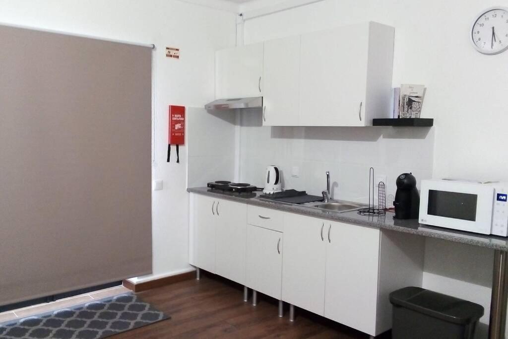 De Ca - Suite Com Acesso Independente E Kitchenette Lousa  Luaran gambar
